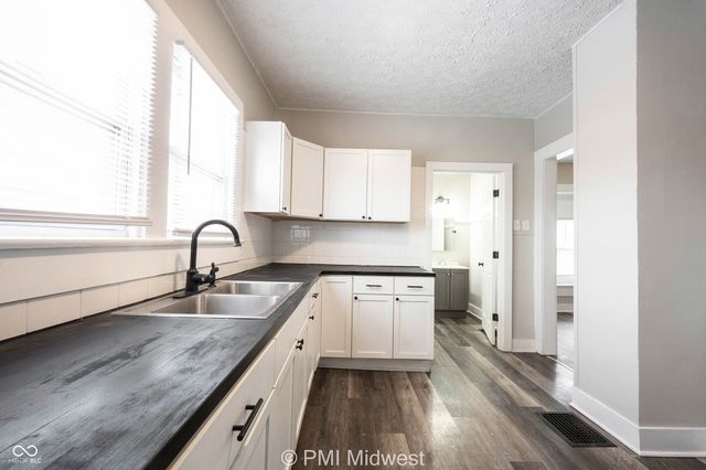 729 N Bosart Avenue, Indianapolis, IN 46201