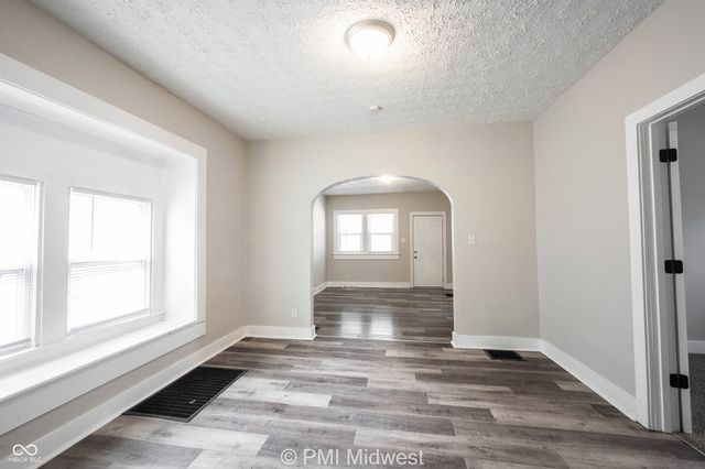 729 N Bosart Avenue, Indianapolis, IN 46201