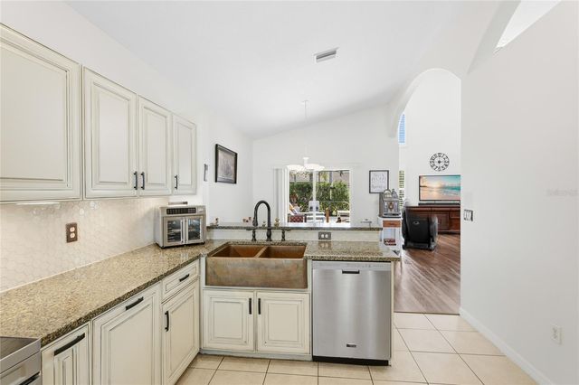 8222 HAVEN HARBOUR WAY, Bradenton, FL 34212