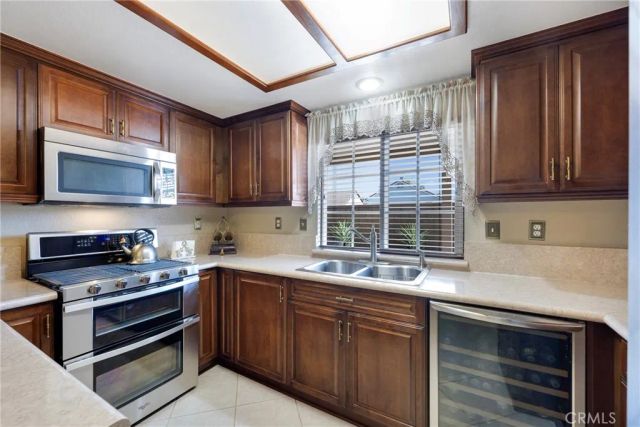 285 Flicker, Perris, CA 92571