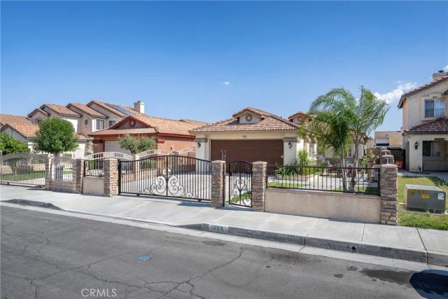 285 Flicker, Perris, CA 92571