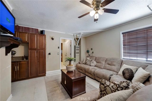 285 Flicker, Perris, CA 92571