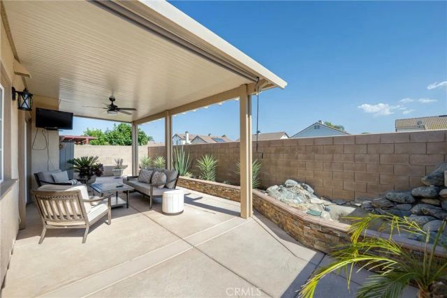 285 Flicker, Perris, CA 92571