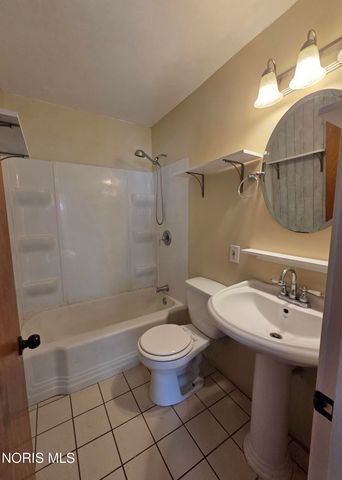 706 Carver Boulevard, Toledo, OH 43607