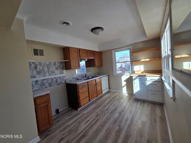 706 Carver Boulevard, Toledo, OH 43607