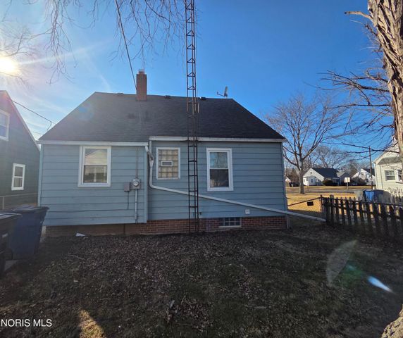 706 Carver Boulevard, Toledo, OH 43607