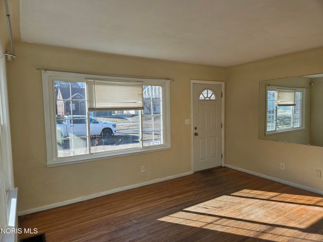 706 Carver Boulevard, Toledo, OH 43607