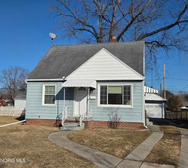 706 Carver Boulevard, Toledo, OH 43607