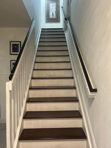 4466 Blossom Ln, Weston, FL 33331