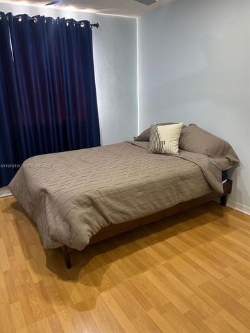 4466 Blossom Ln, Weston, FL 33331