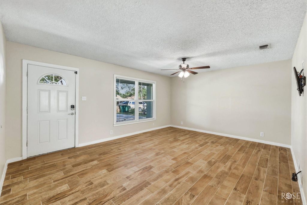 Image 8 of property listing at 310 Greer Street, San Angelo, TX 76903