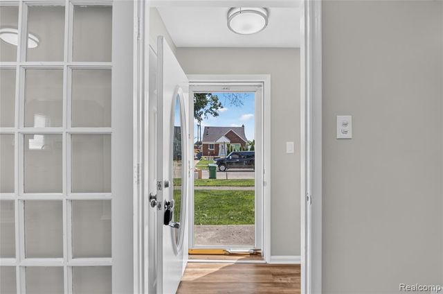 12972 Callender Street, Southgate, MI 48195