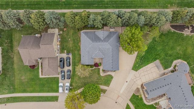 13267 Pearl Drive, Shelby Twp, MI 48315