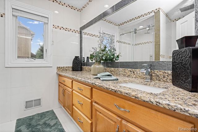 13267 Pearl Drive, Shelby Twp, MI 48315