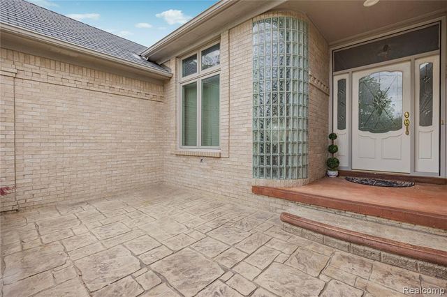 13267 Pearl Drive, Shelby Twp, MI 48315