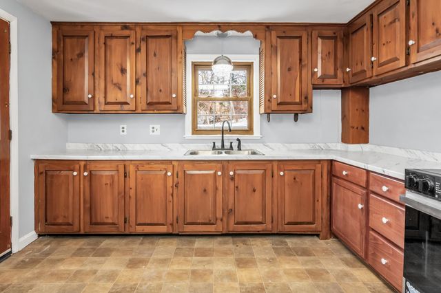 354 Seames Drive, Manchester, NH 03103