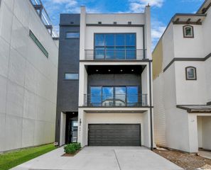 5611 Woodbrook Way, Houston, TX 77081