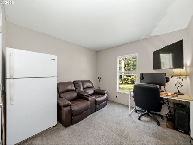 936 S BEACON St, Rockaway Beach, OR 97136
