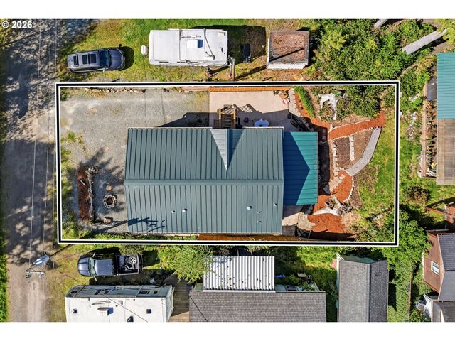 936 S BEACON St, Rockaway Beach, OR 97136
