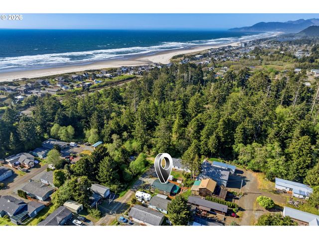 936 S BEACON St, Rockaway Beach, OR 97136