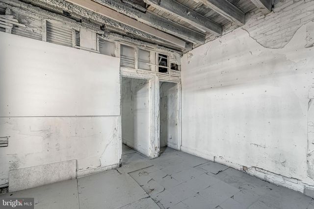 563 BAILEY ST, Camden, NJ 08102