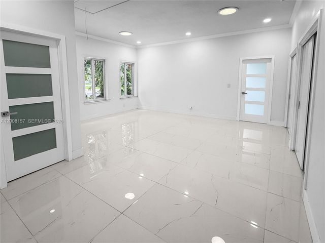 2181 SW 117th Ter, Davie, FL 33325
