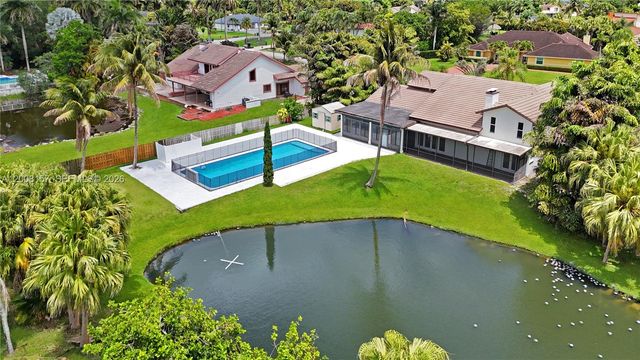 2181 SW 117th Ter, Davie, FL 33325