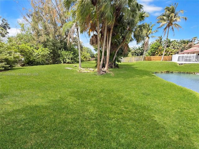 2181 SW 117th Ter, Davie, FL 33325