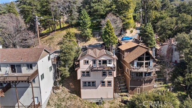 820 Arbula Drive, Crestline, CA 92325