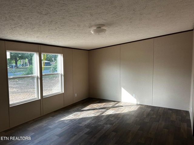 226 Community Drive, Madisonville, TN 37354