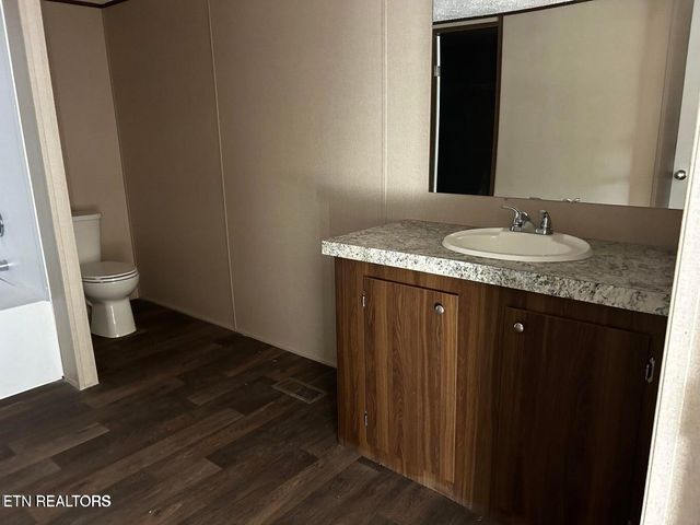 226 Community Drive, Madisonville, TN 37354