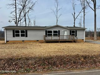 226 Community Drive, Madisonville, TN 37354