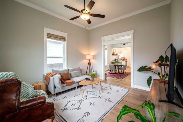 1924 Gano Street, Houston, TX 77009