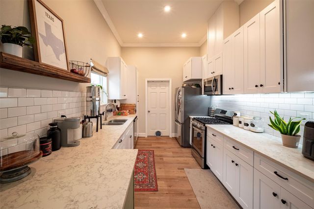 1924 Gano Street, Houston, TX 77009