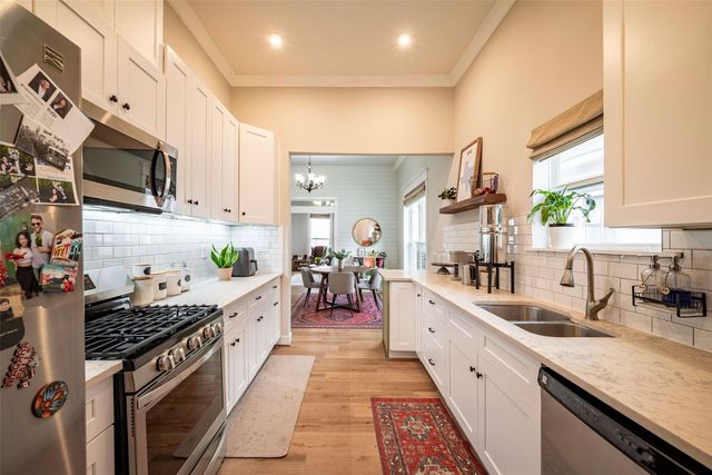 1924 Gano Street, Houston, TX 77009