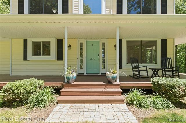 3559 Perry Lake Road, Ortonville, MI 48462