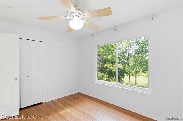 3559 Perry Lake Road, Ortonville, MI 48462