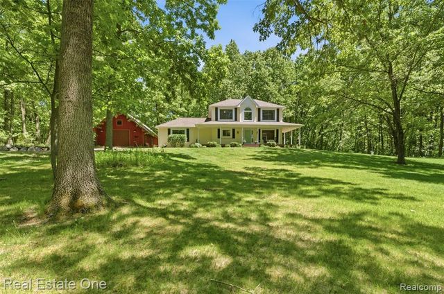 3559 Perry Lake Road, Ortonville, MI 48462