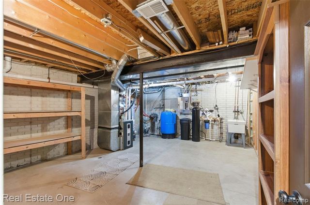 3559 Perry Lake Road, Ortonville, MI 48462