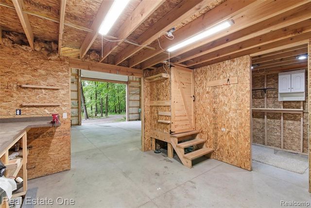 3559 Perry Lake Road, Ortonville, MI 48462