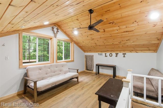 3559 Perry Lake Road, Ortonville, MI 48462