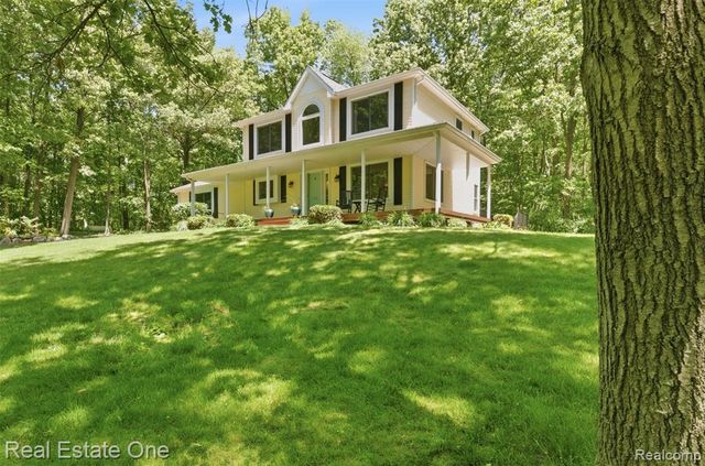 3559 Perry Lake Road, Ortonville, MI 48462