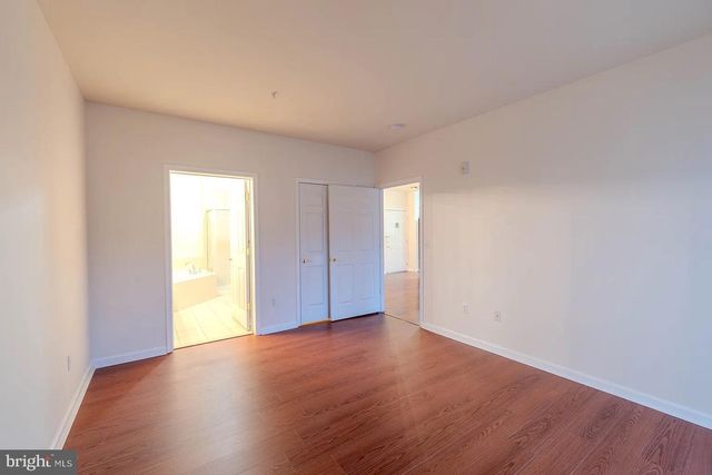 4323 CHAMPIONS RUN, Cherry Hill, NJ 08002