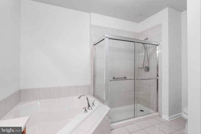 4323 CHAMPIONS RUN, Cherry Hill, NJ 08002