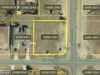 1229 NE 15th LN, Cape Coral, FL 33909