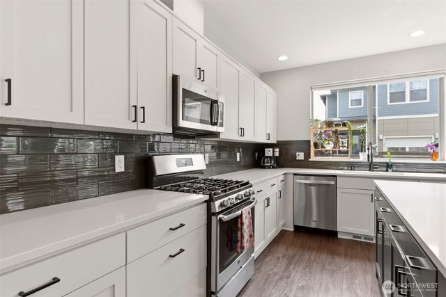 16031 SE 252nd Place, Covington, WA 98042