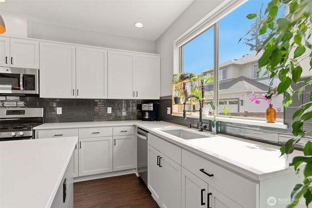 16031 SE 252nd Place, Covington, WA 98042