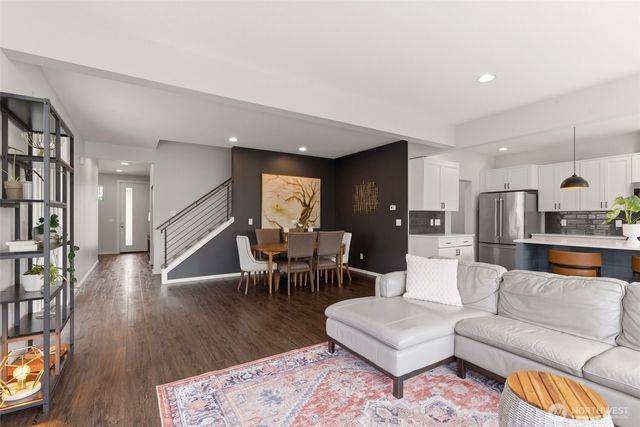 16031 SE 252nd Place, Covington, WA 98042