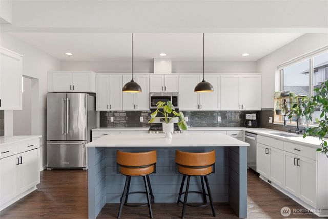 16031 SE 252nd Place, Covington, WA 98042