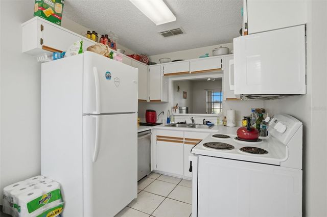 2025 WATERLEAF STREET, Orlando, FL 32837